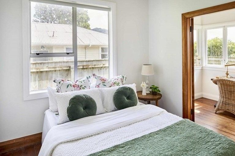 Photo of property in 57 Ranui Terrace, Tawa, Wellington, 5028