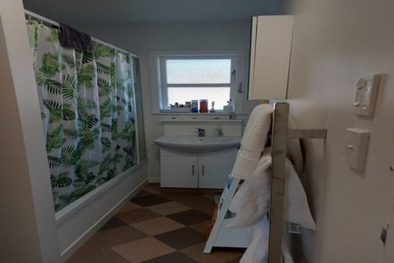 Photo of property in 1/598 Fergusson Drive, Trentham, Upper Hutt, 5018