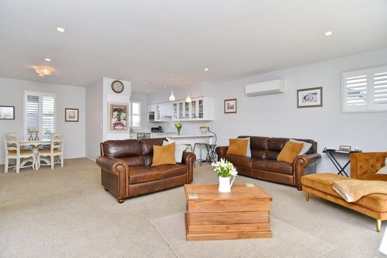 Photo of property in 9a Sylvia Street, Parklands, Christchurch, 8083