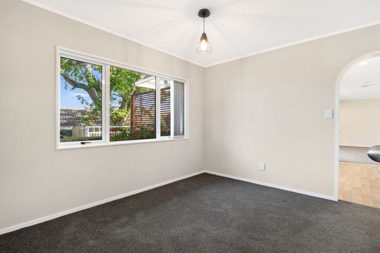 Photo of property in 16 Frisken Place, Lynmore, Rotorua, 3010