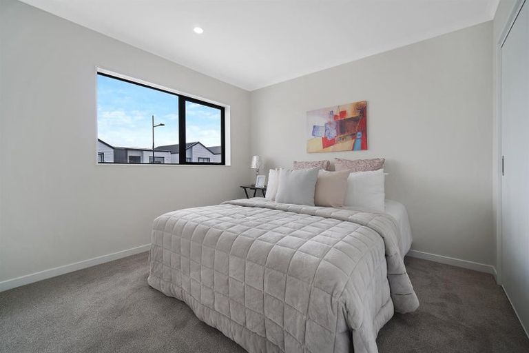 Photo of property in 28 Kairakau Street, Papakura, 2110