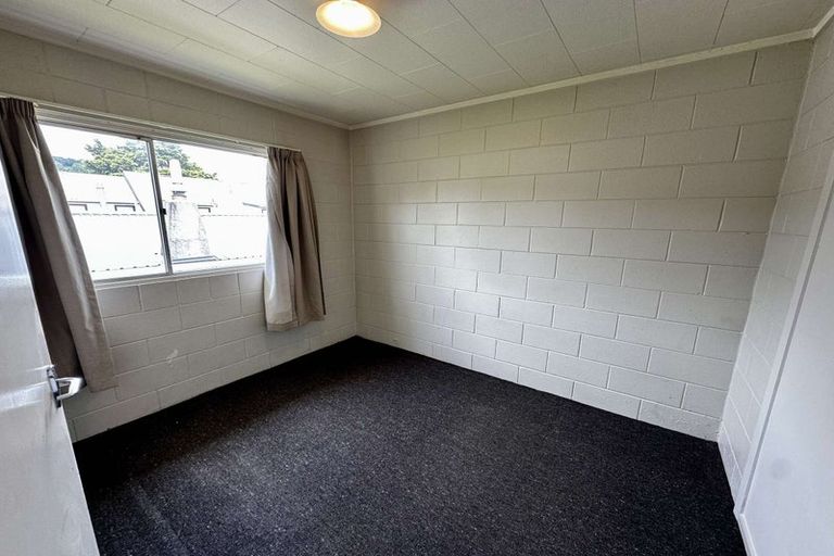 Photo of property in 3/12a Wood Street, Wallaceville, Upper Hutt, 5018