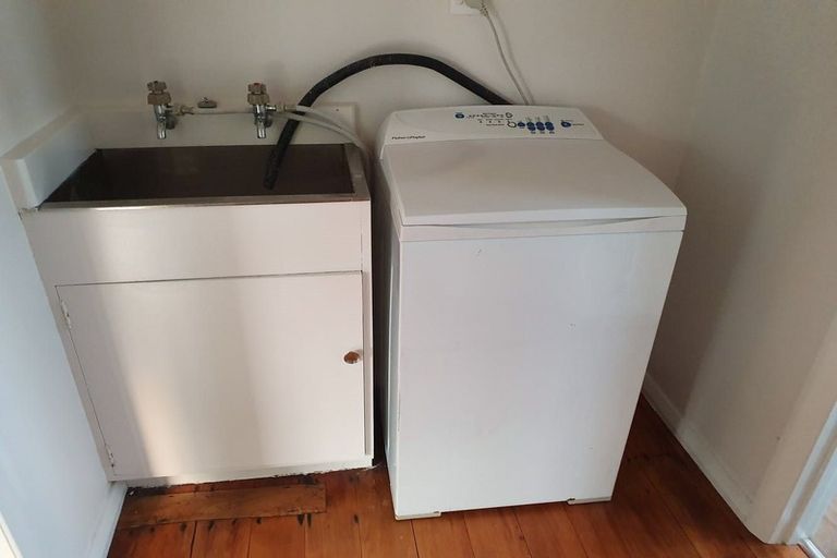 Photo of property in 39 Albert Street, Palmerston North, 4414