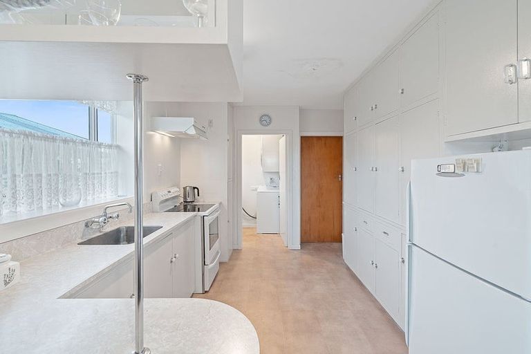 Photo of property in 51 West-watson Avenue, Hillmorton, Christchurch, 8025