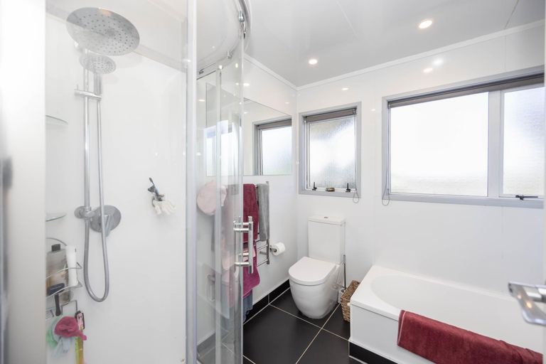 Photo of property in 37 Heather Green Avenue, Meremere, Mercer, 2474