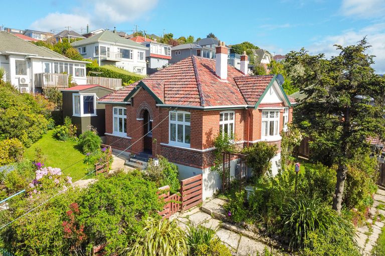 Photo of property in 56 Middleton Road, Kew, Dunedin, 9012