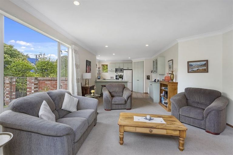 Photo of property in 5 Gleneagles Terrace, Ilam, Christchurch, 8053