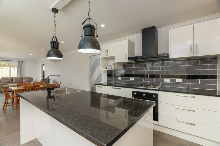 Photo of property in 38 Whangarei Heads Road, Onerahi, Whangarei, 0110