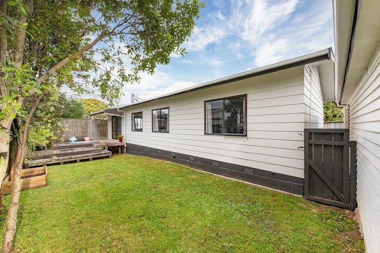 Photo of property in 1/86 Astley Avenue, New Lynn, Auckland, 0600