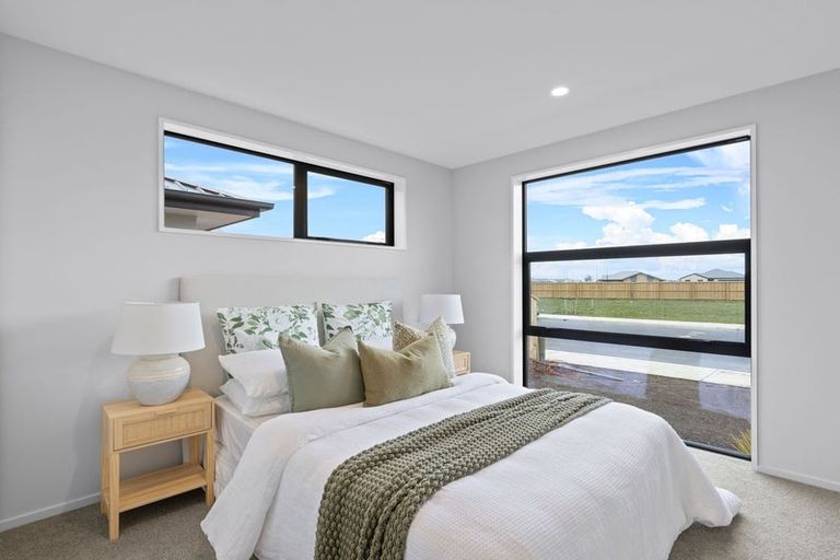 Photo of property in 15 Herridge Street, Woodend, 7691