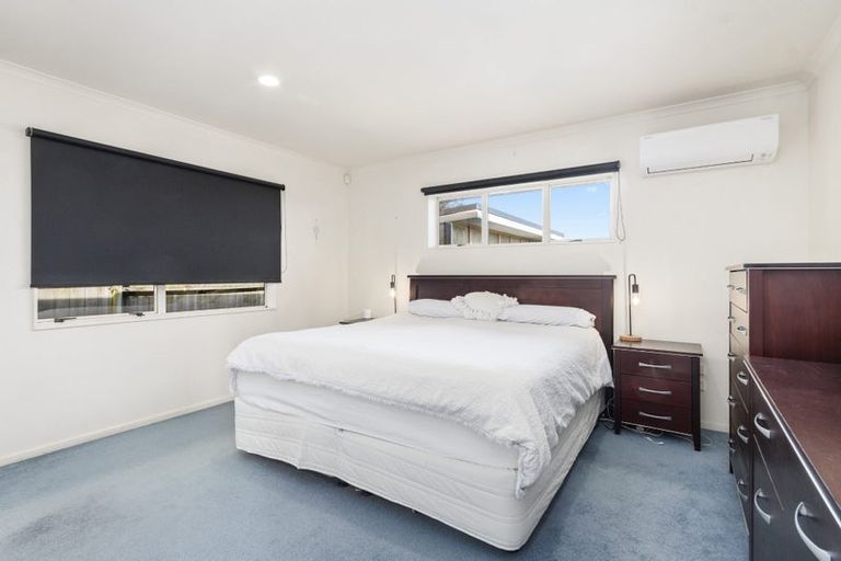 Photo of property in 17 Bella Villa Drive, Waiuku, 2123