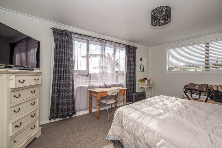 Photo of property in 57 Caledonian Road, Westport, 7892