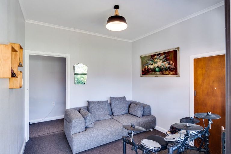 Photo of property in 5 Golding Road, Taradale, Napier, 4112