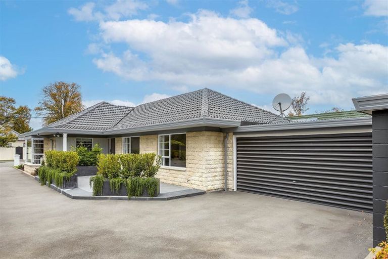 Photo of property in 1/23 Jacksons Road, Merivale, Christchurch, 8014
