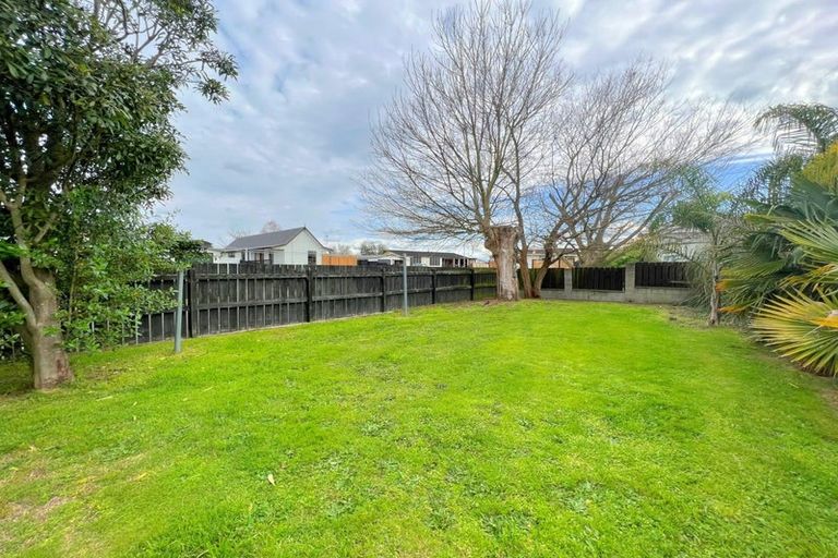 Photo of property in 2 Ash Place, Pukete, Hamilton, 3200