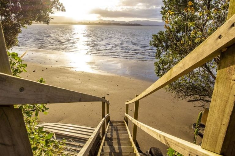 Photo of property in 21 Mcdonnell Street, Omokoroa, 3114