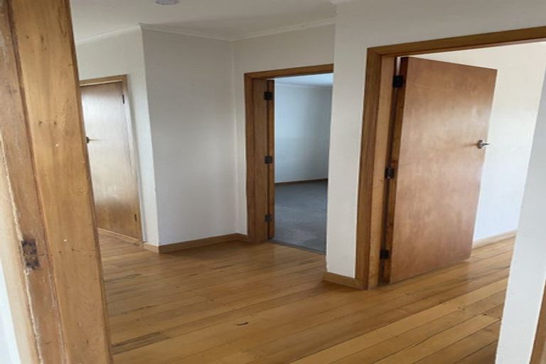 Photo of property in 1/15 Tane Street, New Lynn, Auckland, 0600