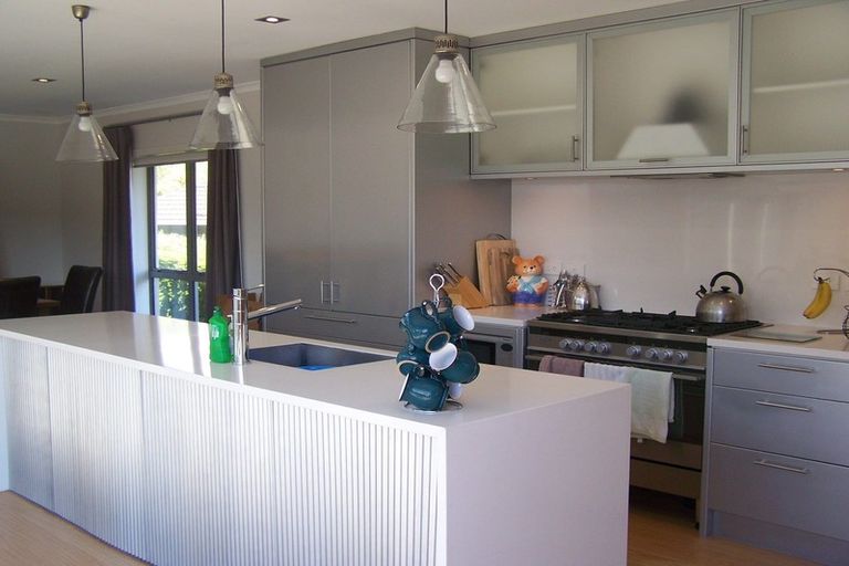 Photo of property in 46a Marine Parade, Mellons Bay, Auckland, 2014