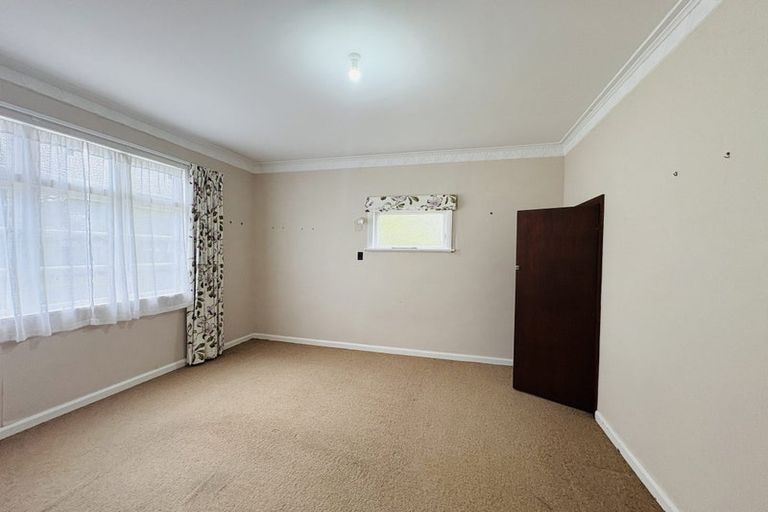 Photo of property in 29-31 Rangitira Avenue, Palmerston North, 4414