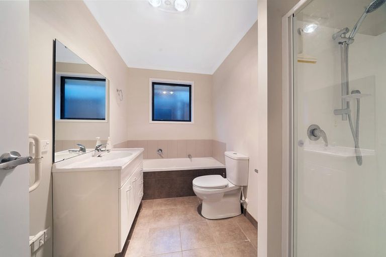 Photo of property in 7 Anna Lane, Glen Eden, Auckland, 0602