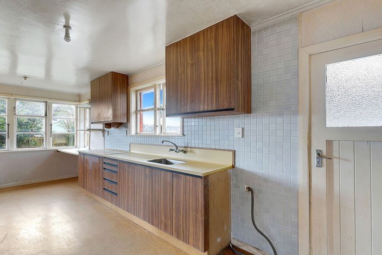 Photo of property in 2 Chew Place, Ranui, Porirua, 5024