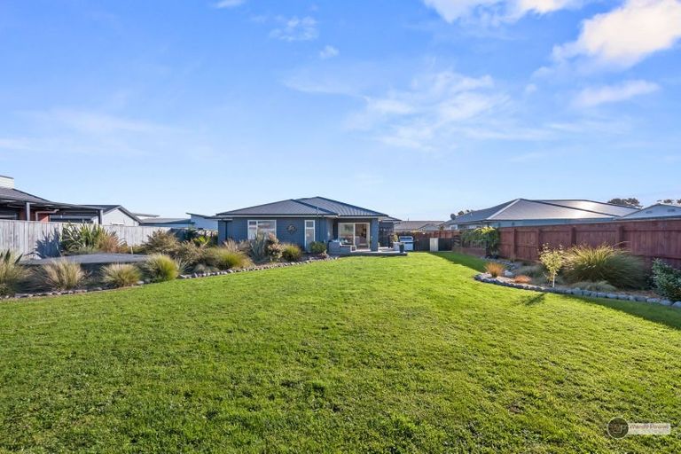 Photo of property in 11 Te Wiremu Lane, Otaki, 5512