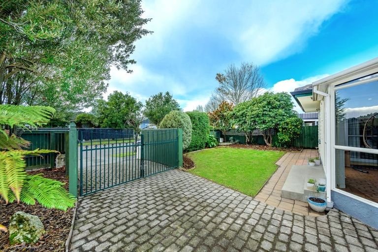Photo of property in 76 Wingate Street, Redwood, Christchurch, 8051