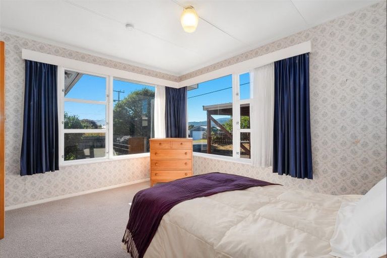 Photo of property in 21 Gray Avenue, Paraparaumu Beach, Paraparaumu, 5032