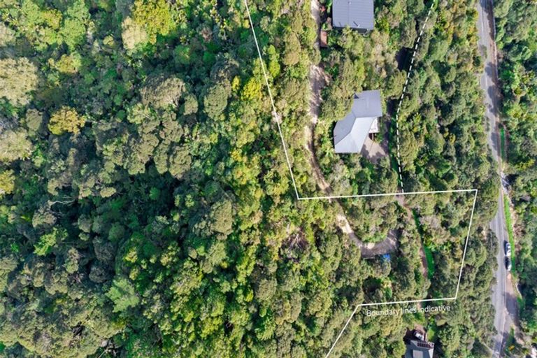 Photo of property in 176-178 Scenic Drive, Titirangi, Auckland, 0604