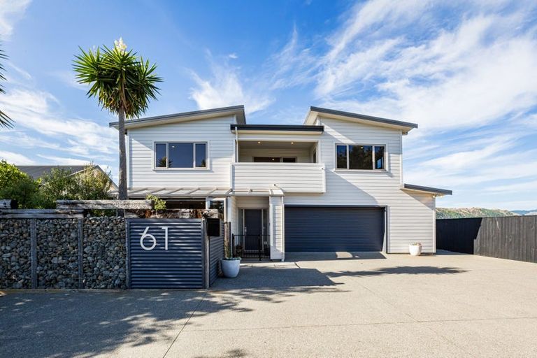Photo of property in 61 Quadrant Heights, Paraparaumu, 5032