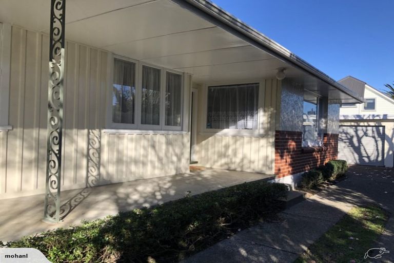 Photo of property in 2/54 Kings Crescent, Hutt Central, Lower Hutt, 5010