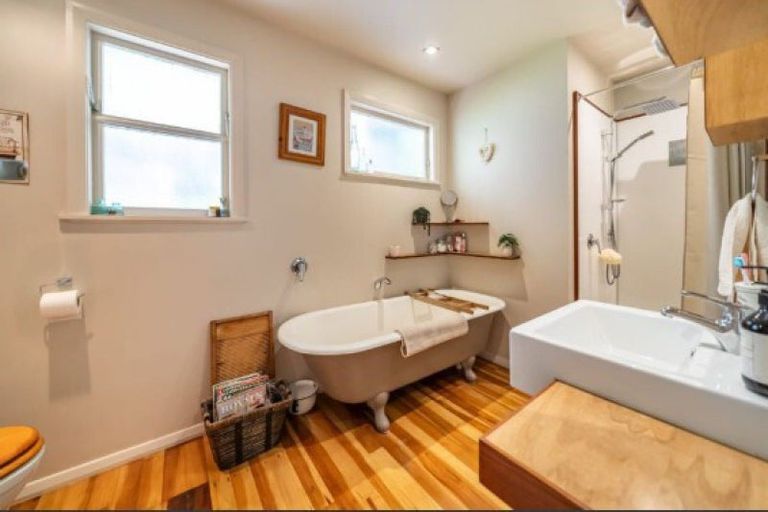 Photo of property in 121 Wainuiomata Road, Wainuiomata, Lower Hutt, 5014