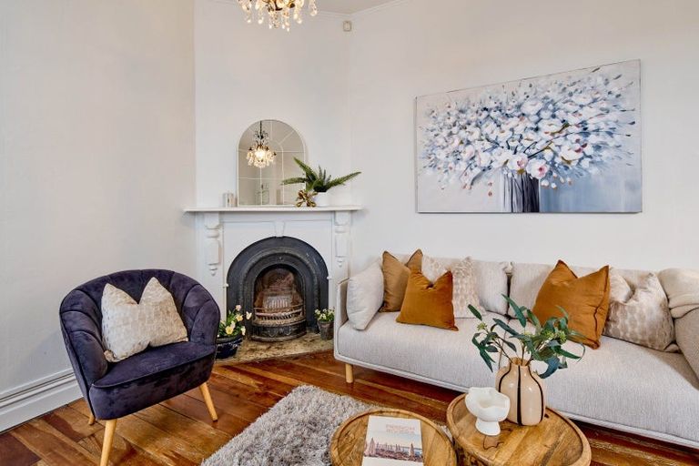 Photo of property in 11 Wright Street, Mount Cook, Wellington, 6021