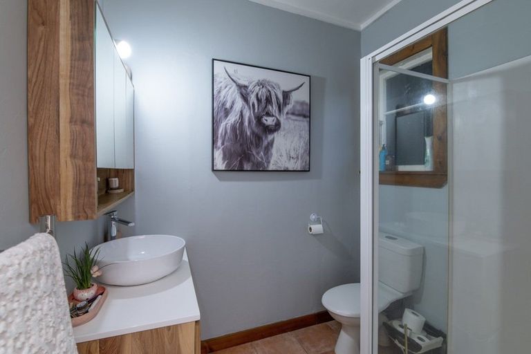 Photo of property in 1070 Queen Street East, Levin, 5510