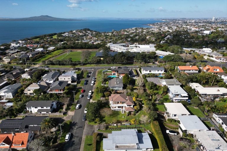 Photo of property in 4 Rae Road, Campbells Bay, Auckland, 0620