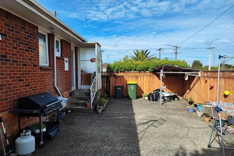 Photo of property in 1/67 Dale Crescent, Pakuranga, Auckland, 2010
