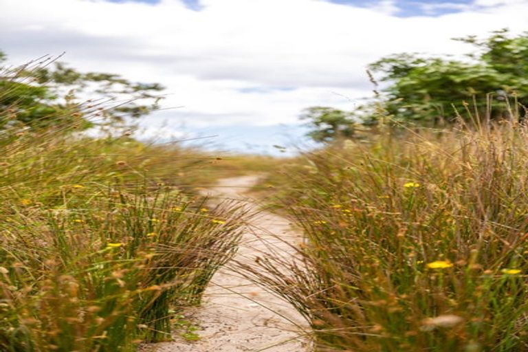 Photo of property in 18 Papaunahi Road, Bowentown, Katikati, 3177