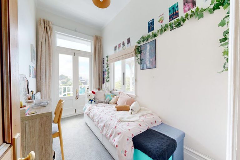 Photo of property in 31 Maarama Crescent, Aro Valley, Wellington, 6021