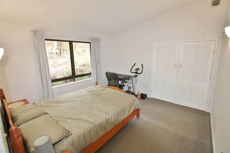 Photo of property in 29 Pluto Place, Beach Haven, Auckland, 0626