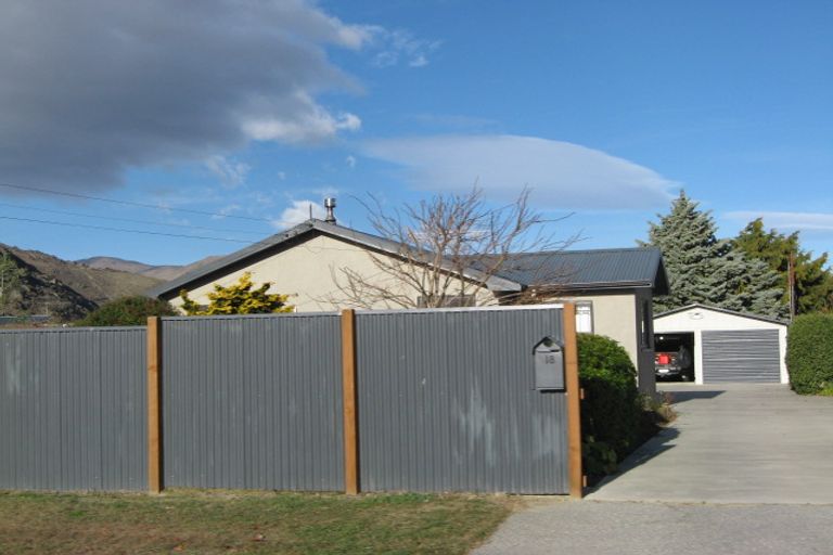 Photo of property in 18 Ortive Street, Cromwell, 9310