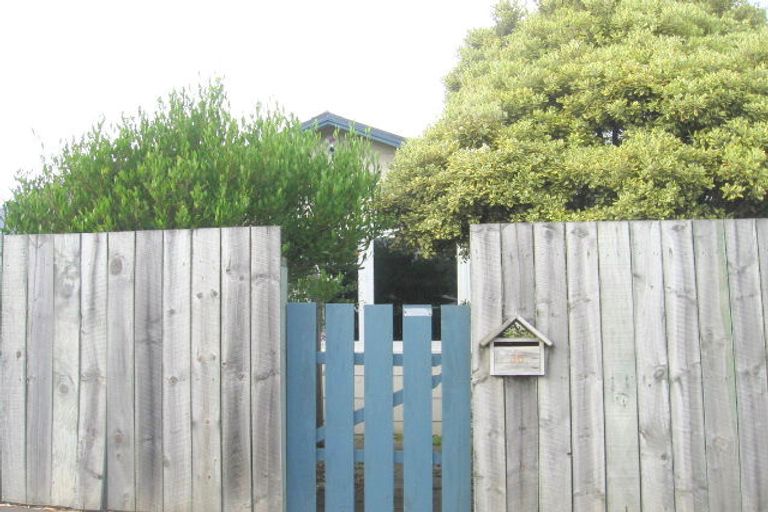 Photo of property in 36a Mana Esplanade, Paremata, Porirua, 5026