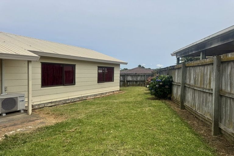 Photo of property in 399b Roscommon Road, Clendon Park, Auckland, 2103