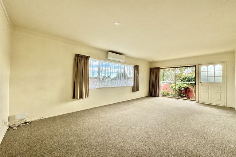 Photo of property in 2/34 Wellington Street, Papakura, 2110