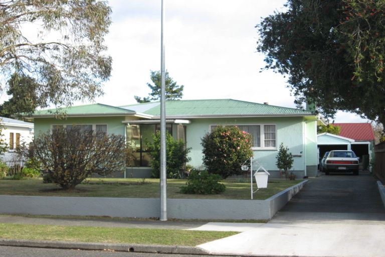 Photo of property in 37 Hillary Crescent, Maraenui, Napier, 4110