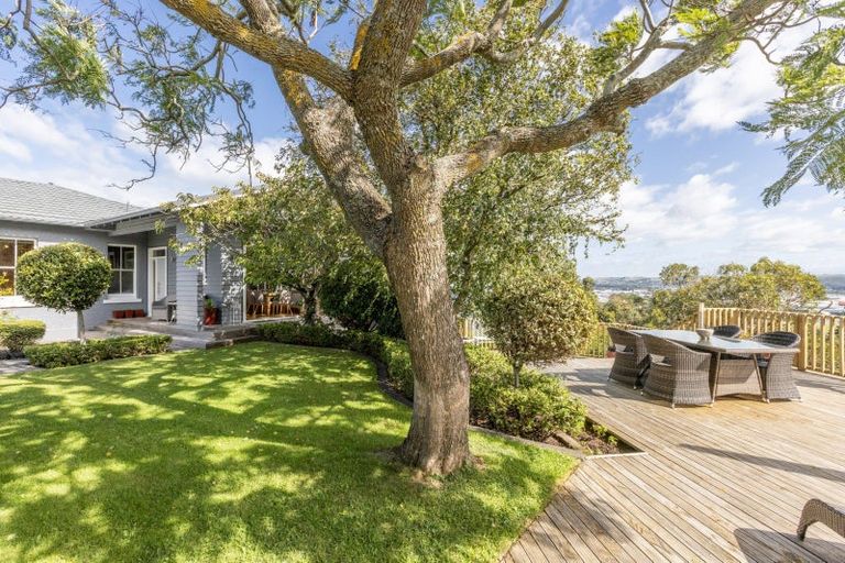 Photo of property in 12 Havelock Road, Hospital Hill, Napier, 4110