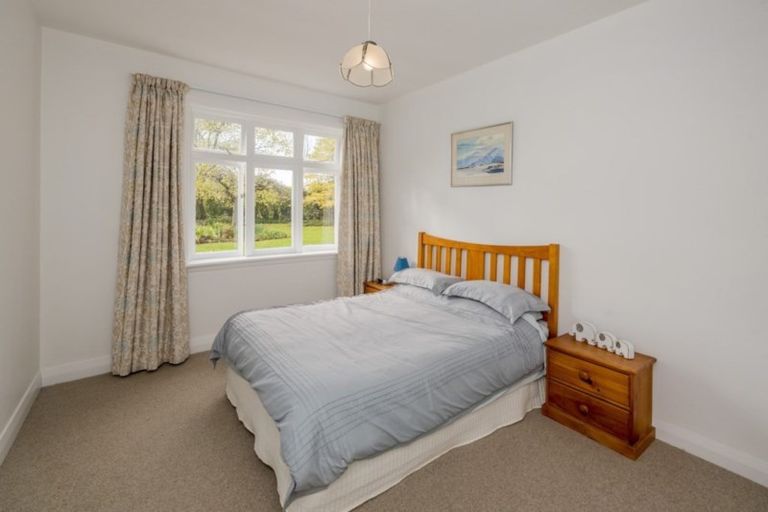 Photo of property in 72 Avenue North Road, Levin, 5510