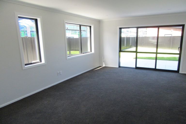 Photo of property in 54 Mawai Hakona Drive, Wallaceville, Upper Hutt, 5018