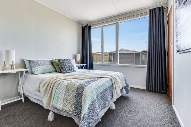 Photo of property in 10 Lugton Street, Nawton, Hamilton, 3200