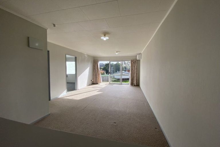 Photo of property in 4 Euclid Street, Vogeltown, New Plymouth, 4310