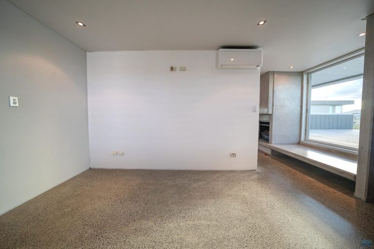 Photo of property in 63 Taumata Road, Omaha, 0986